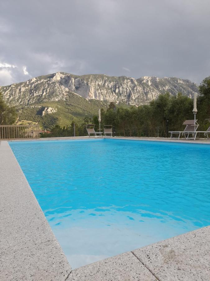 Agriturismo Palas De Serra Country Resort Onifai Esterno foto